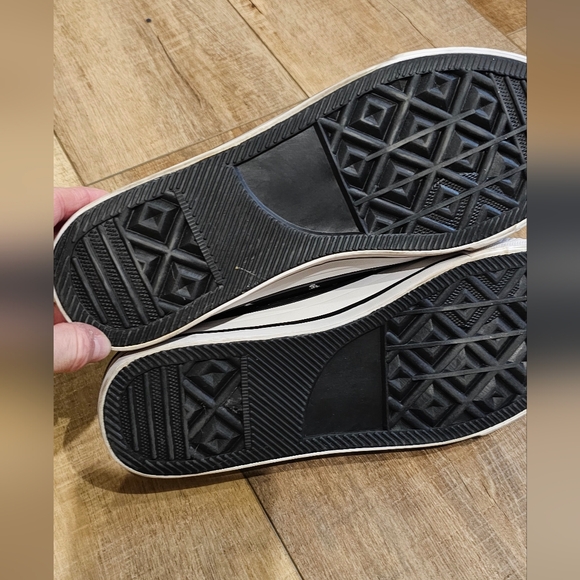 Younique Women's Sneakers Size 10 RARE LIMITED EDITION - Picture 5 of 7